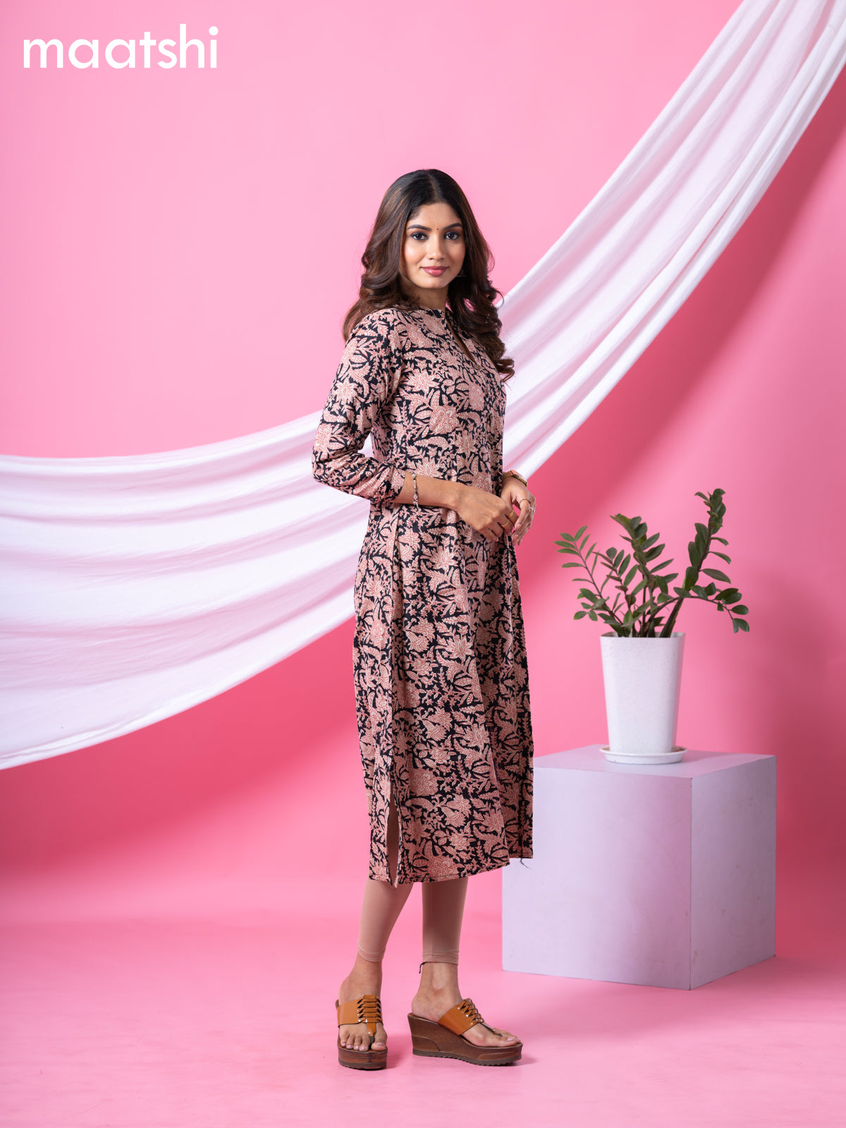 Cotton readymade A-line kurti black and beige with allover kalamkari prints & collar neck pattern and without pant