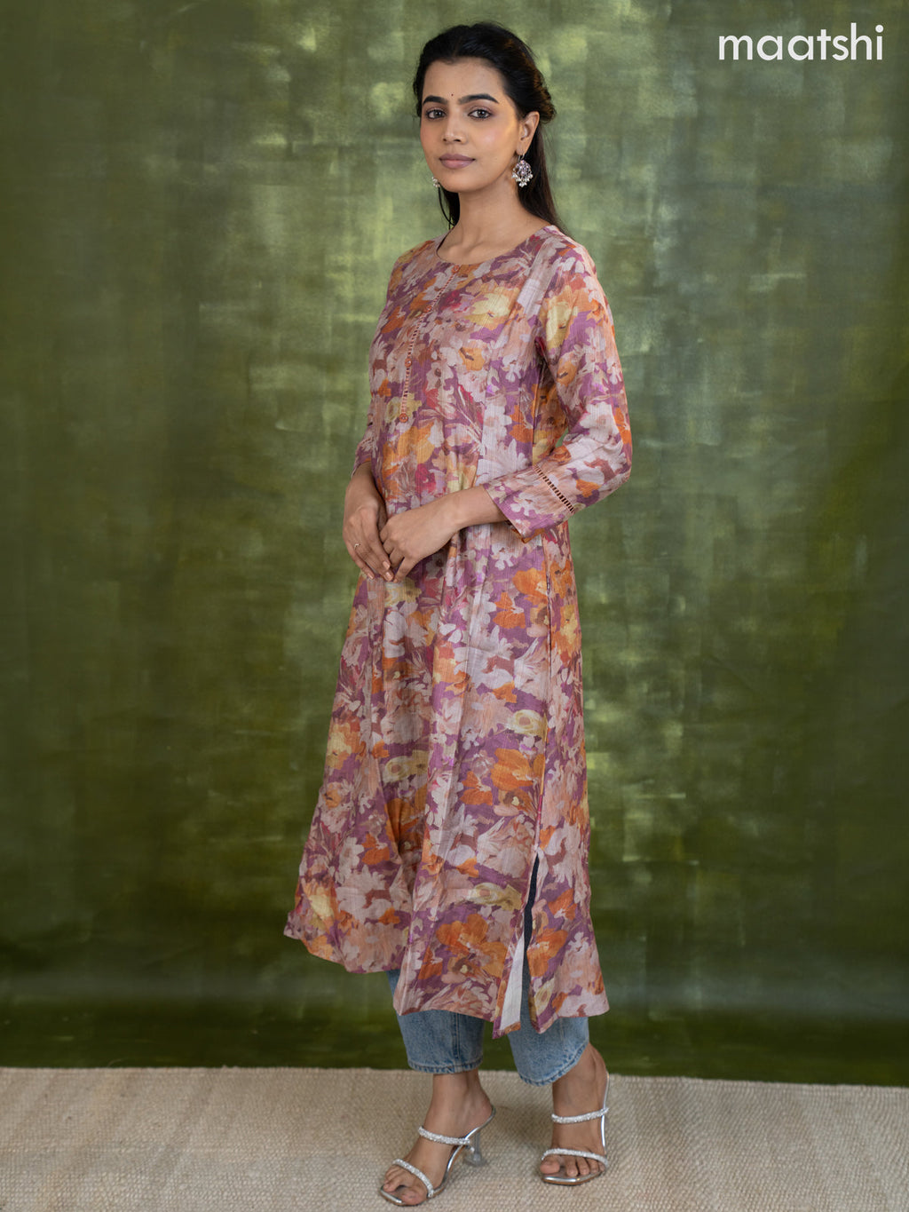 Rayon a-line kurti mauve pink with allover floral prints & simple neck pattern without pant