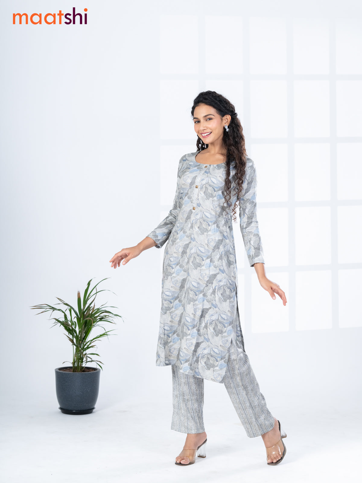 Rayon kurti set grey with allover prints & simple neck pattern and straight cut pant