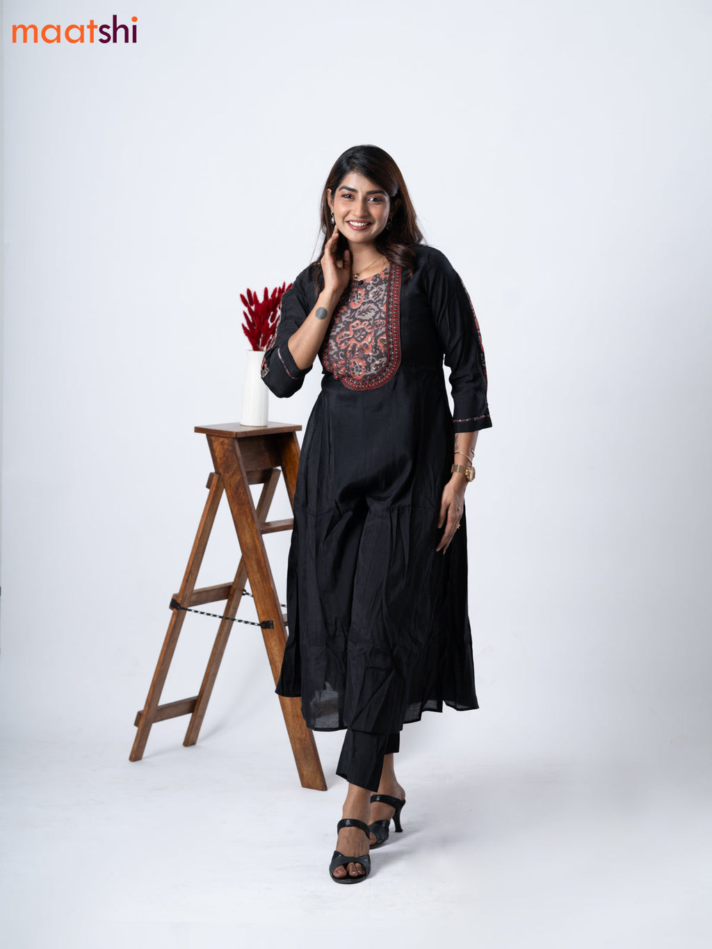 Muslin umbrella kurti black with embroidery work neck pattern and straight cut pant
