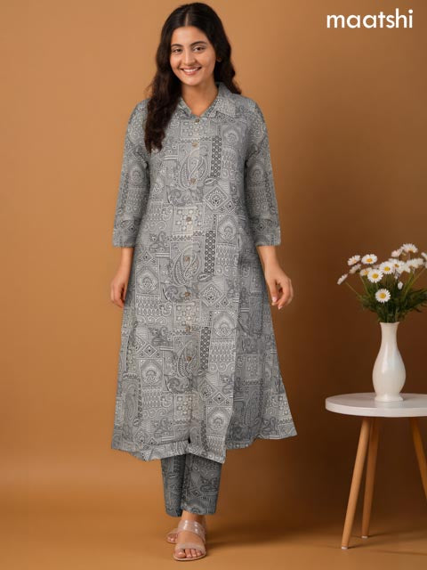 Cotton co-ord set cream and black with allover kalamkari prints & collar neck pattern and straight cut pant