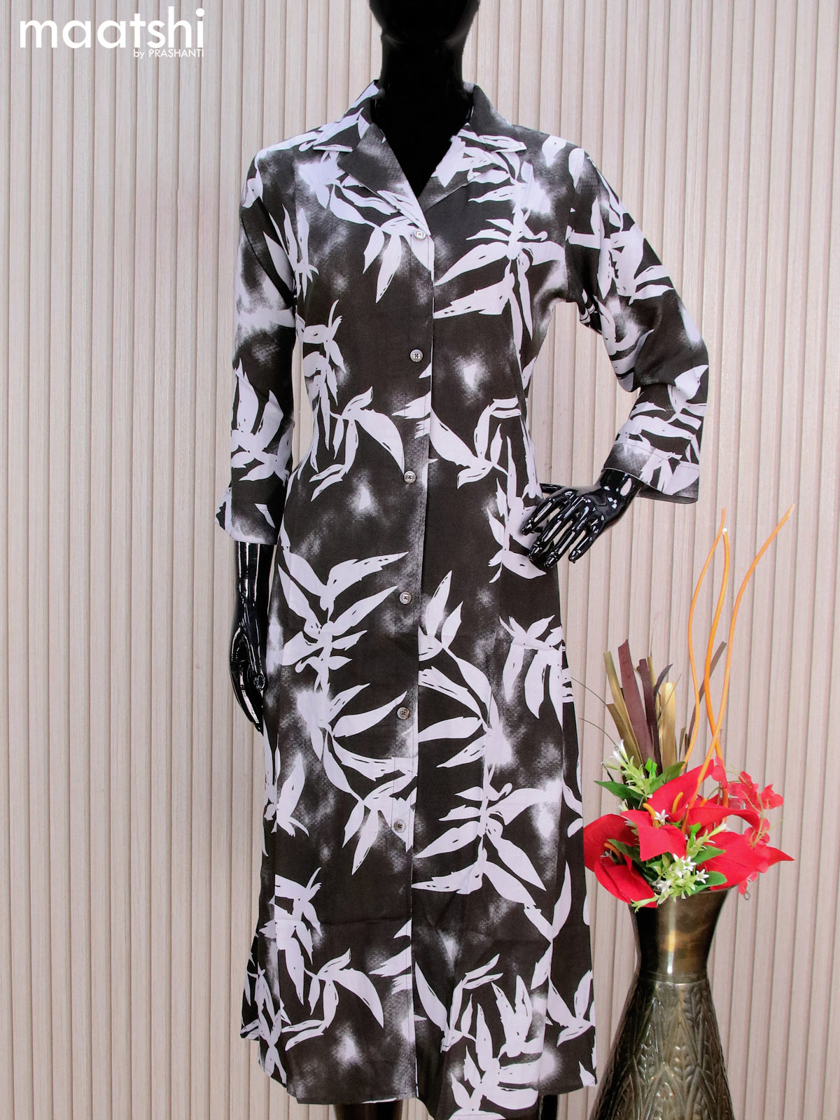 Rayon readymade A-line kurti black with allover prints & collar neck pattern without pant