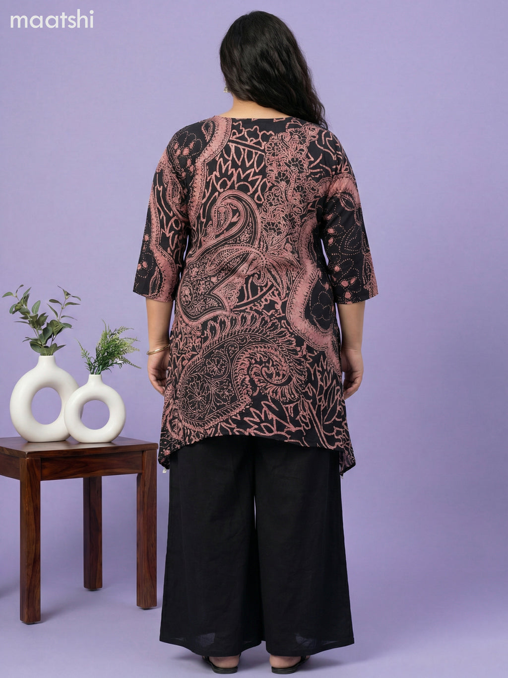 Black and Peach Muslin Printed Fish Cut Kurti Set