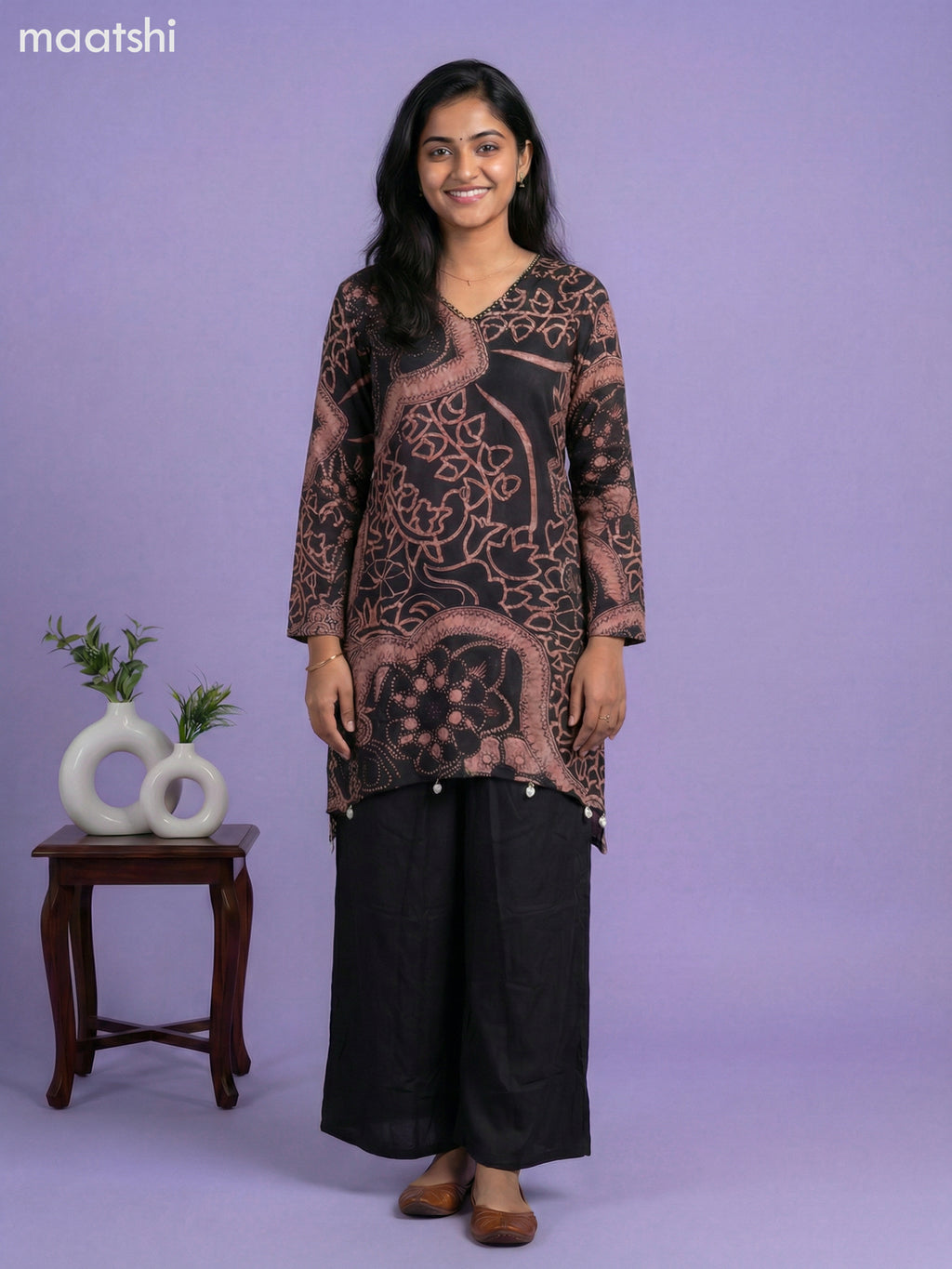Black and Peach Muslin Printed Fish Cut Kurti Set
