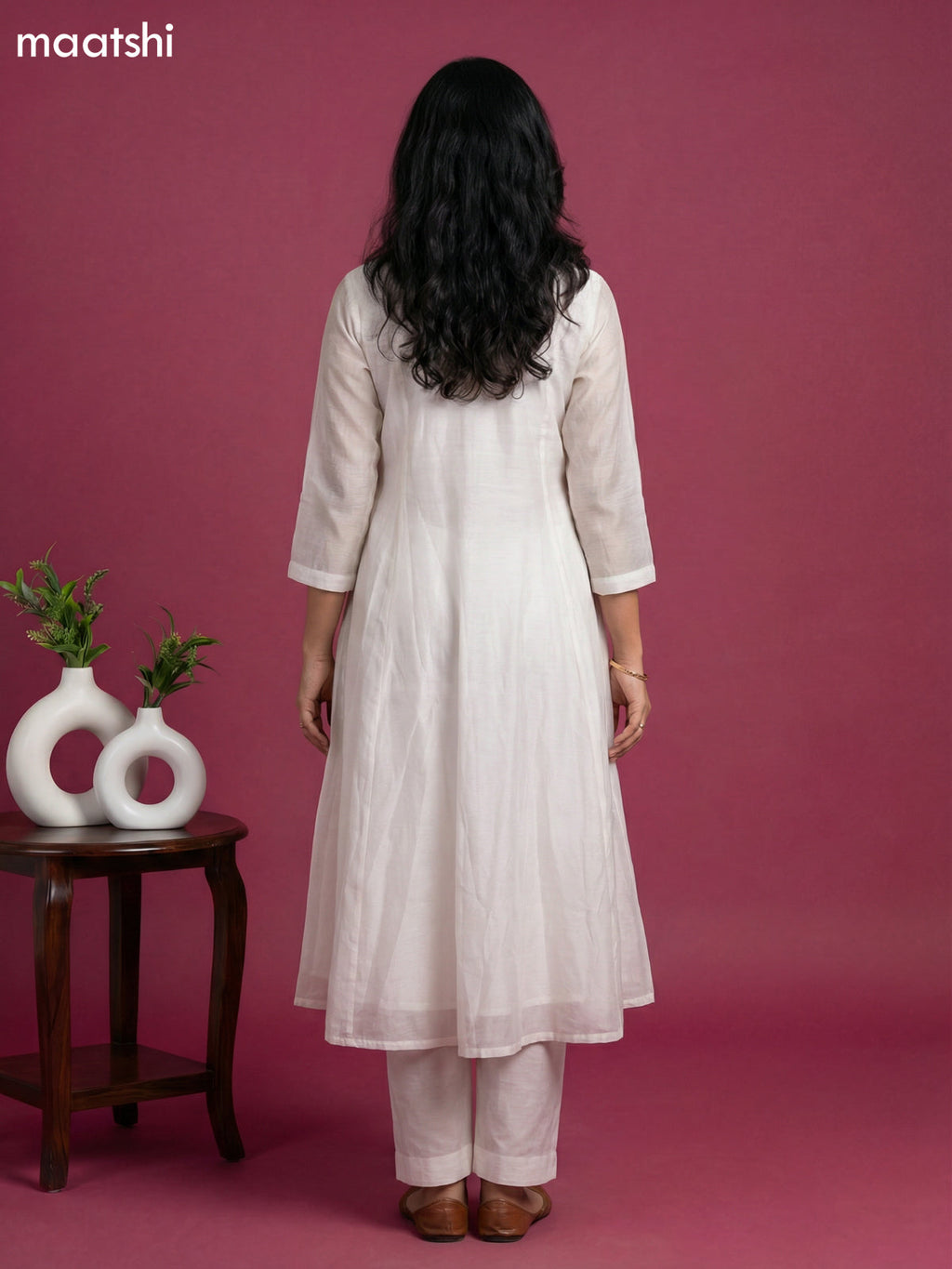 Off White Mul Chanderi Embroidery Work Anarkali Suit