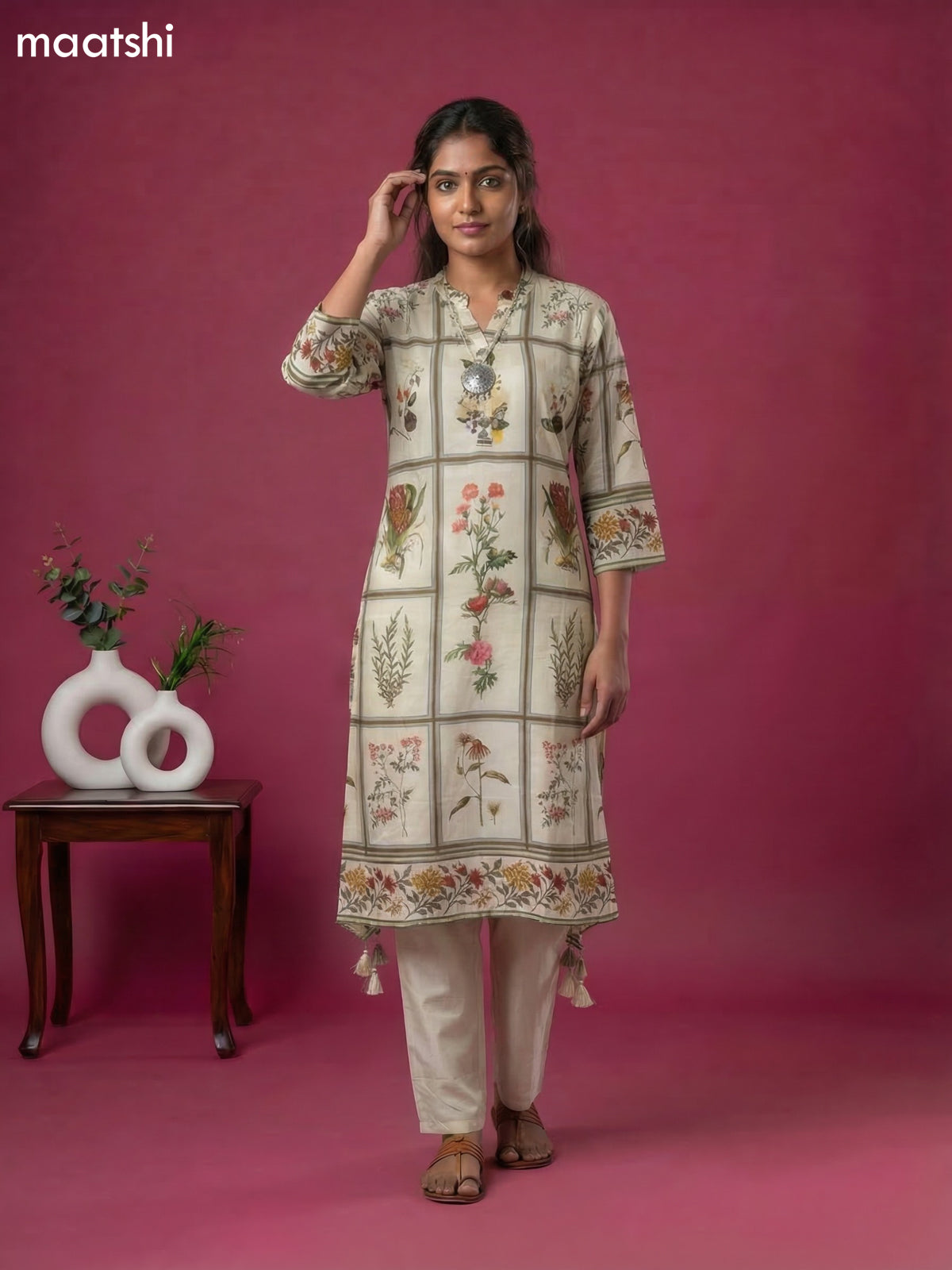 Cream Art Tussar Printed Fish Cut Kurti Set
