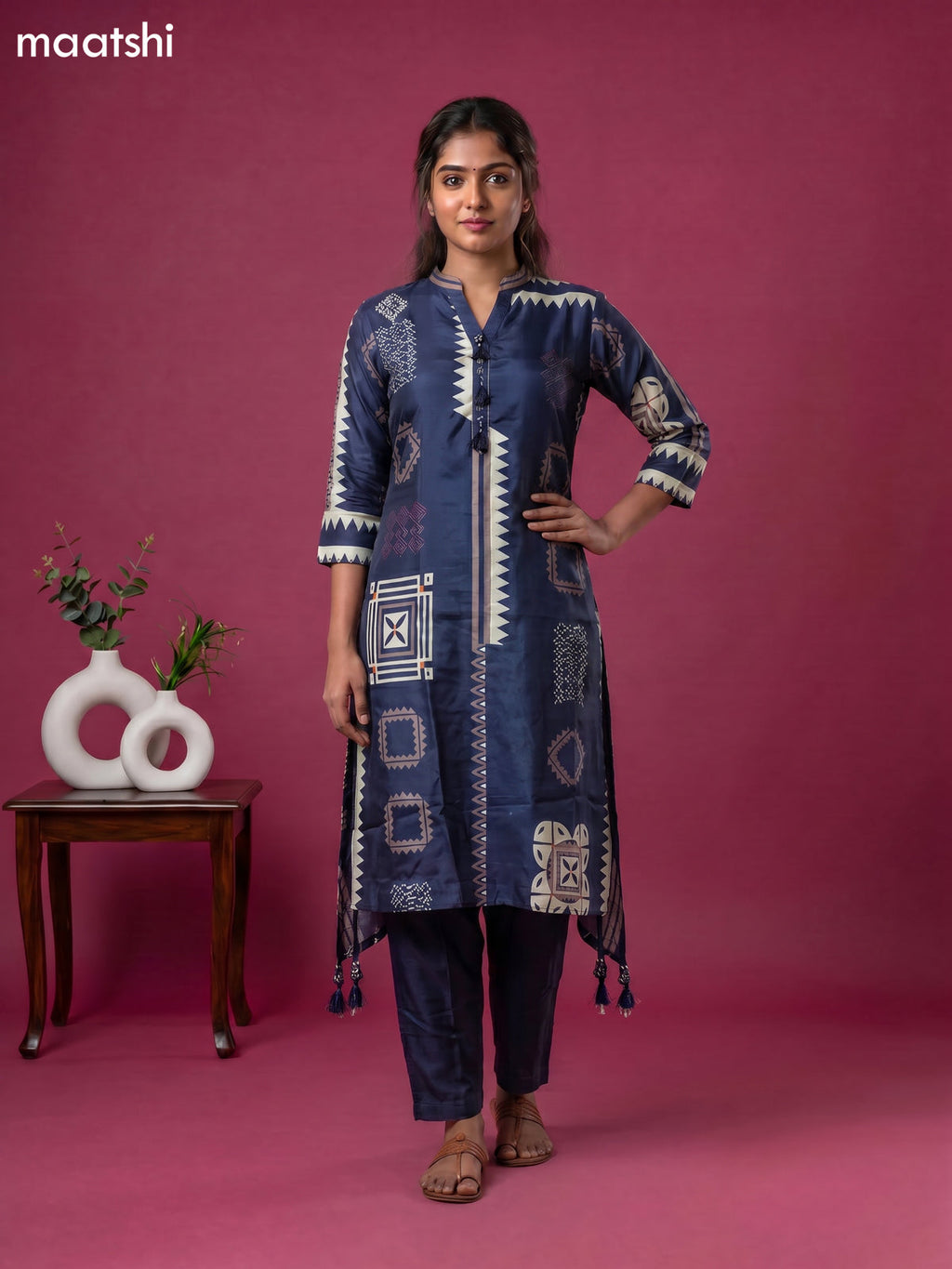 Navy Blue Art Tussar Printed Fish Cut Kurti Set