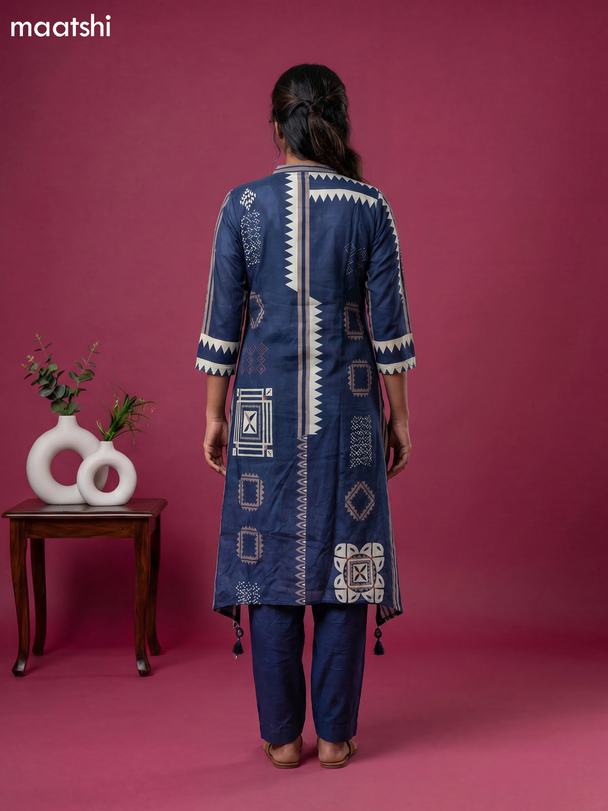 Navy Blue Art Tussar Printed Fish Cut Kurti Set