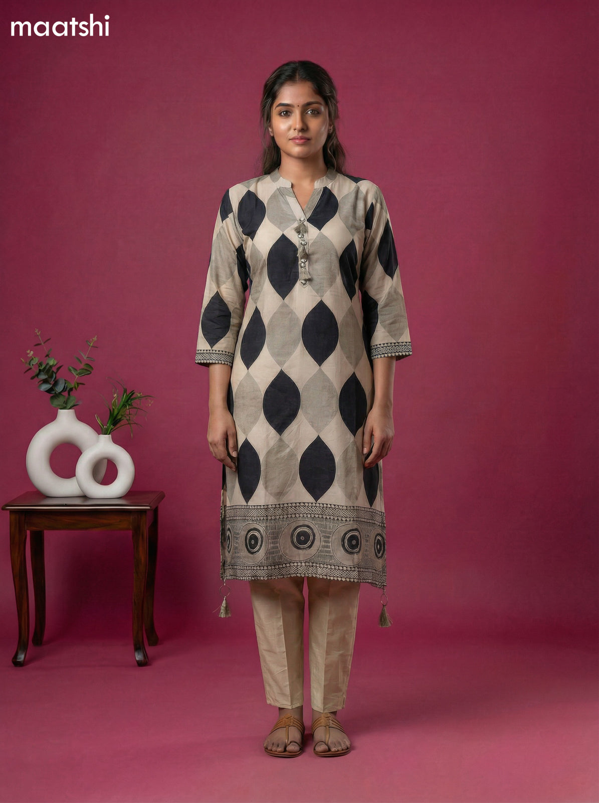 Cream and Pink Art Tussar Printed Fish Cut Kurti Set