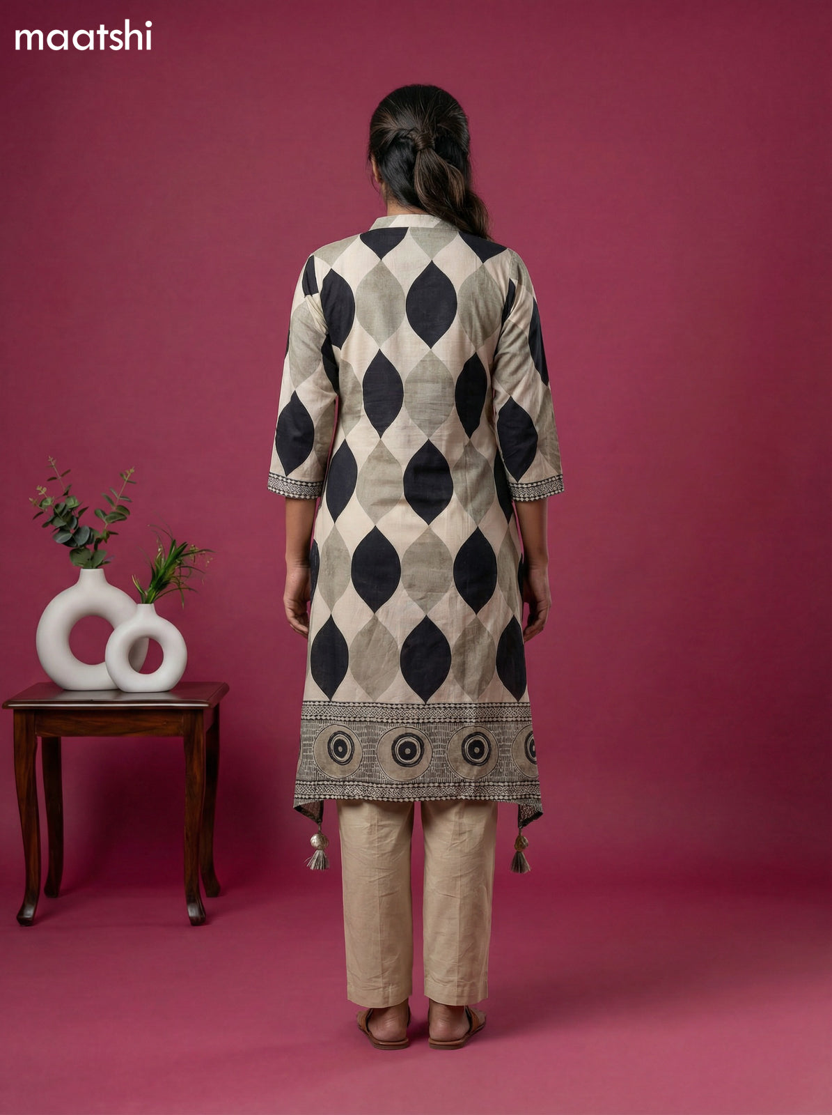 Cream and Pink Art Tussar Printed Fish Cut Kurti Set