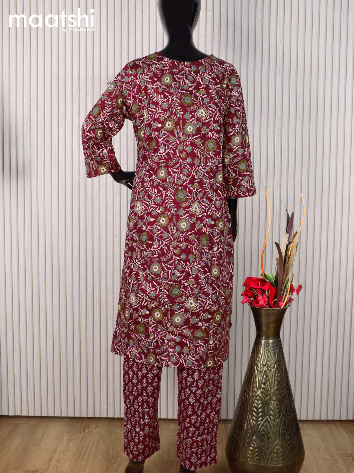 Cotton readymade kurti set maroon with allover floral prints & v neck pattern and straight cut pant