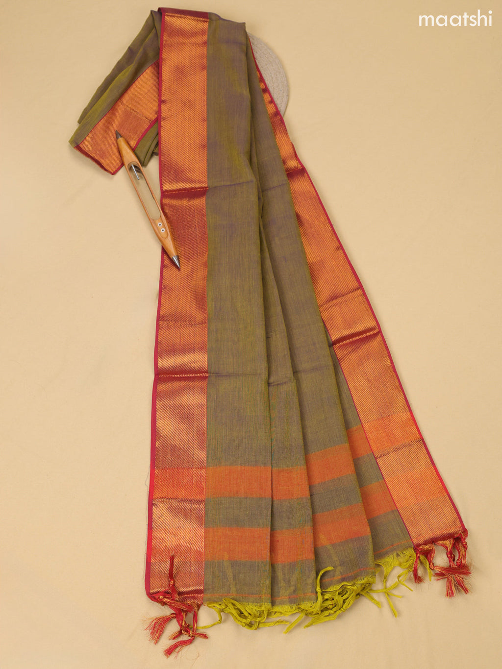 Dual Shade Of Mehandi Green Narayanpet Cotton Dress Material With Plain Body & Thread Woven Border