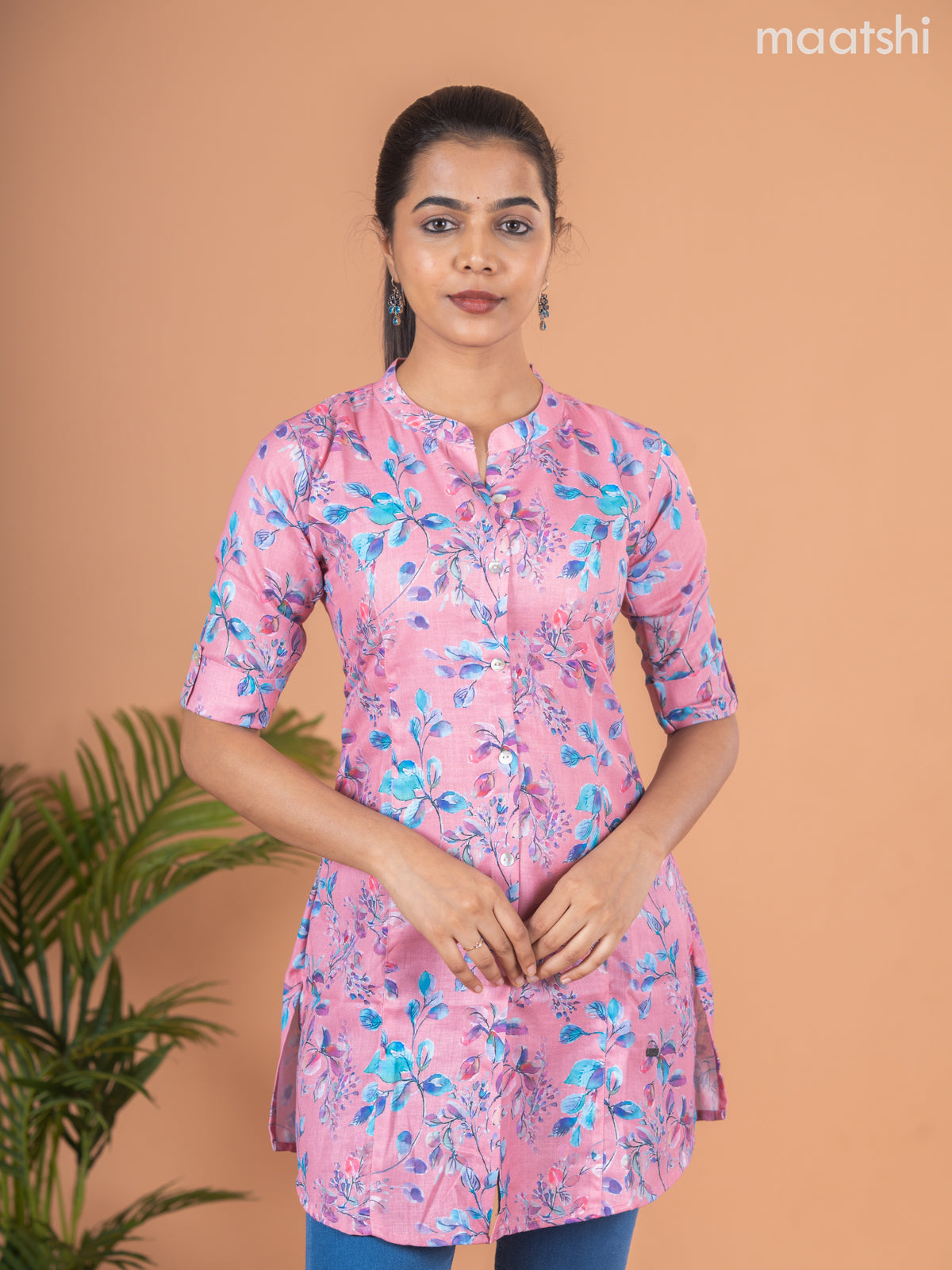 Rayon readymade short kurti peach pink shade with allover prints & collar neck pattern and without pant