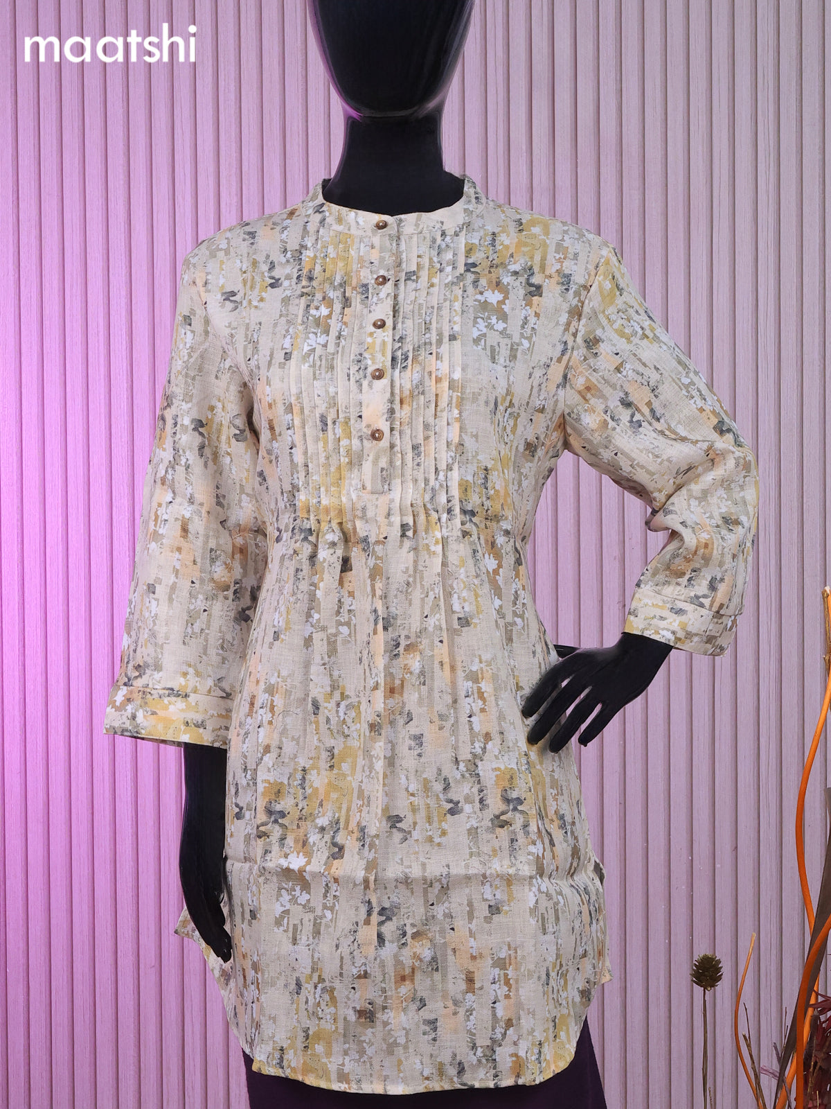 Rayon readymade short kurti elaichi green shade with allover prints & collar neck pattern and without pant