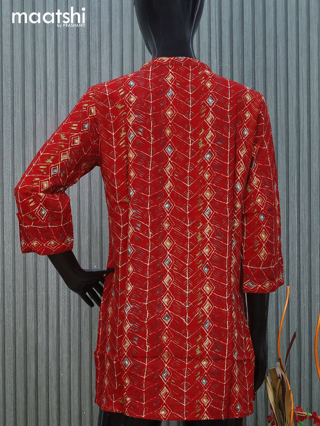 Cotton readymade short kurti red with allover prints & mirror work without pant