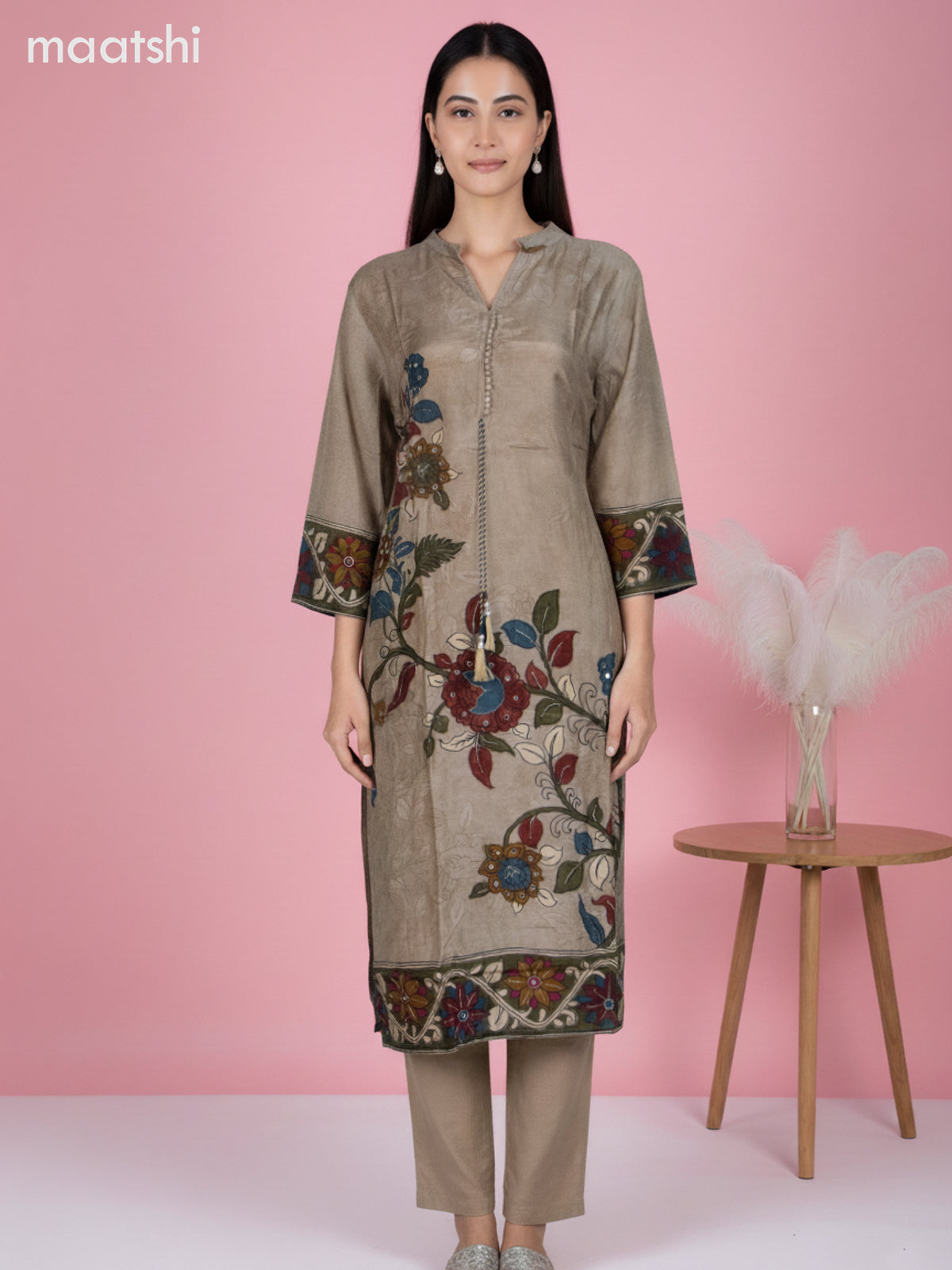 Beige Muslin Kalamkari Printed Straight Suit
