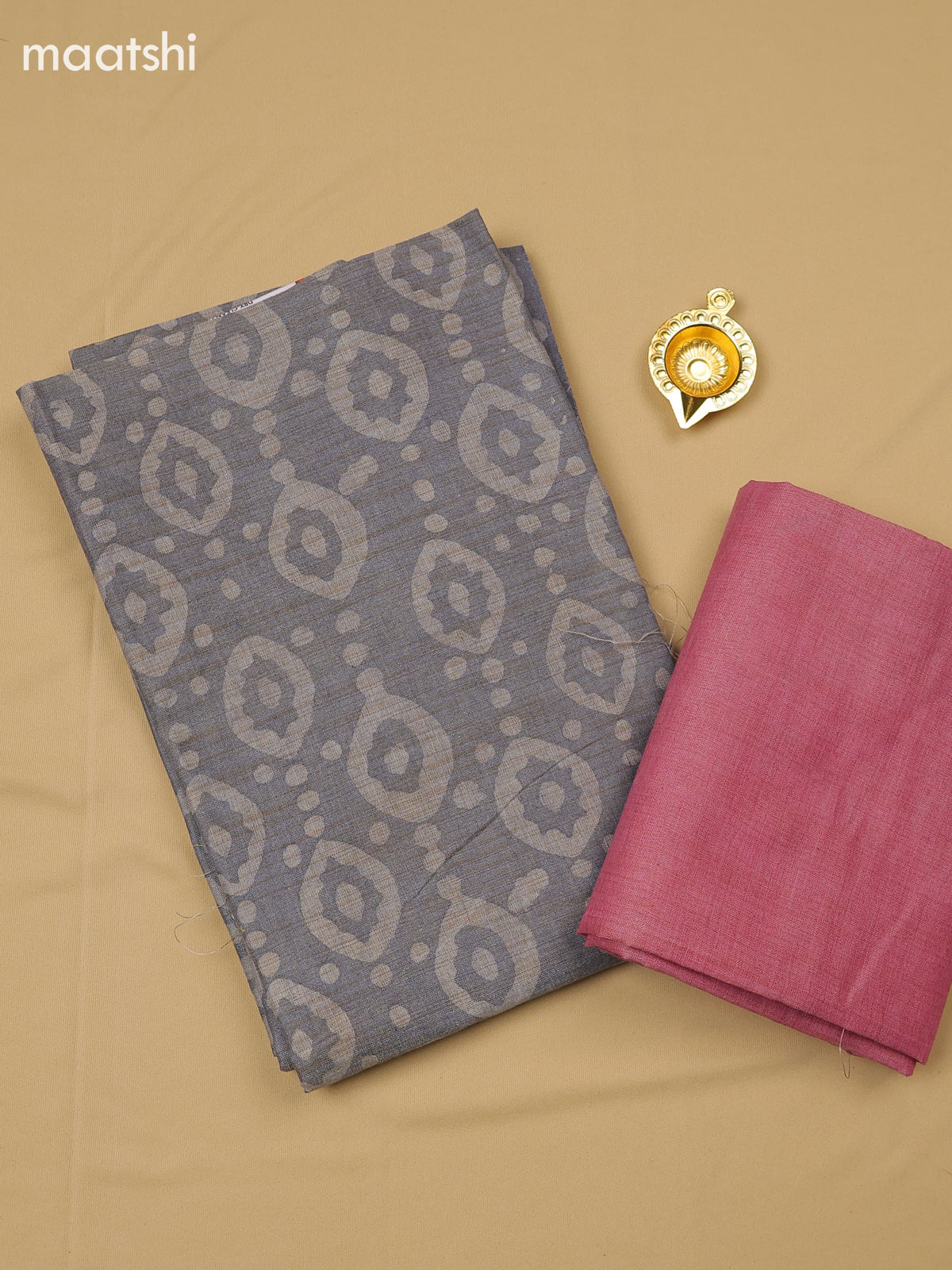 Grey Cotton Dress Material With Batik Prints & Simple Embroidery Work Neck Pattern