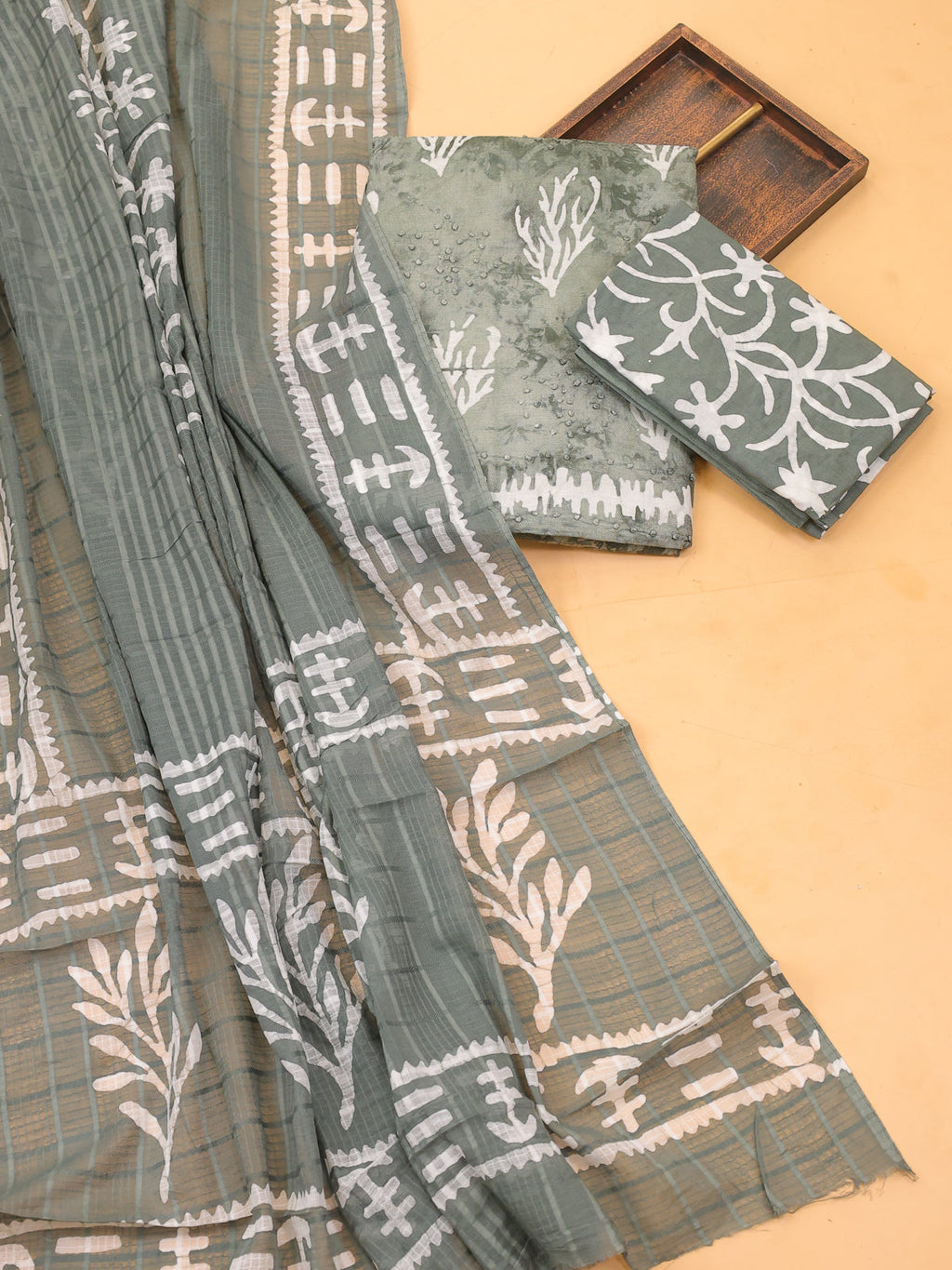 Green Cotton Dress Material With Batik Prints & French Knot Work Pattern and Bottom & Dupatta
