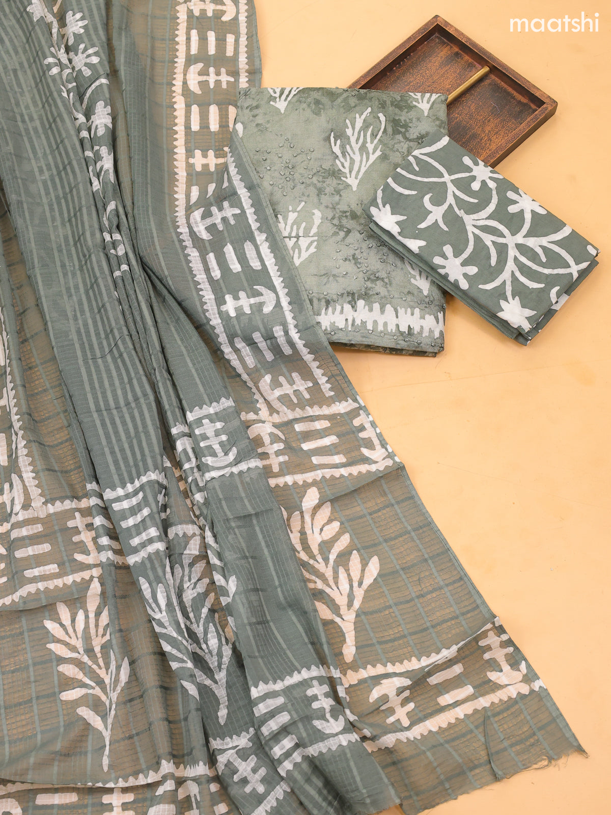 Green Cotton Dress Material With Batik Prints & French Knot Work Pattern and Bottom & Dupatta