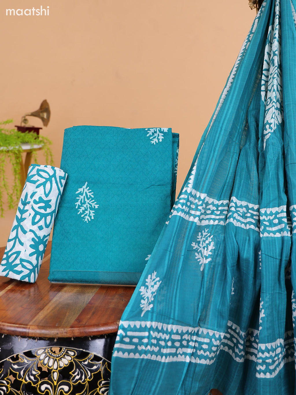 Green and Off White Cotton Dress Material With Prints and Bottom & Dupatta