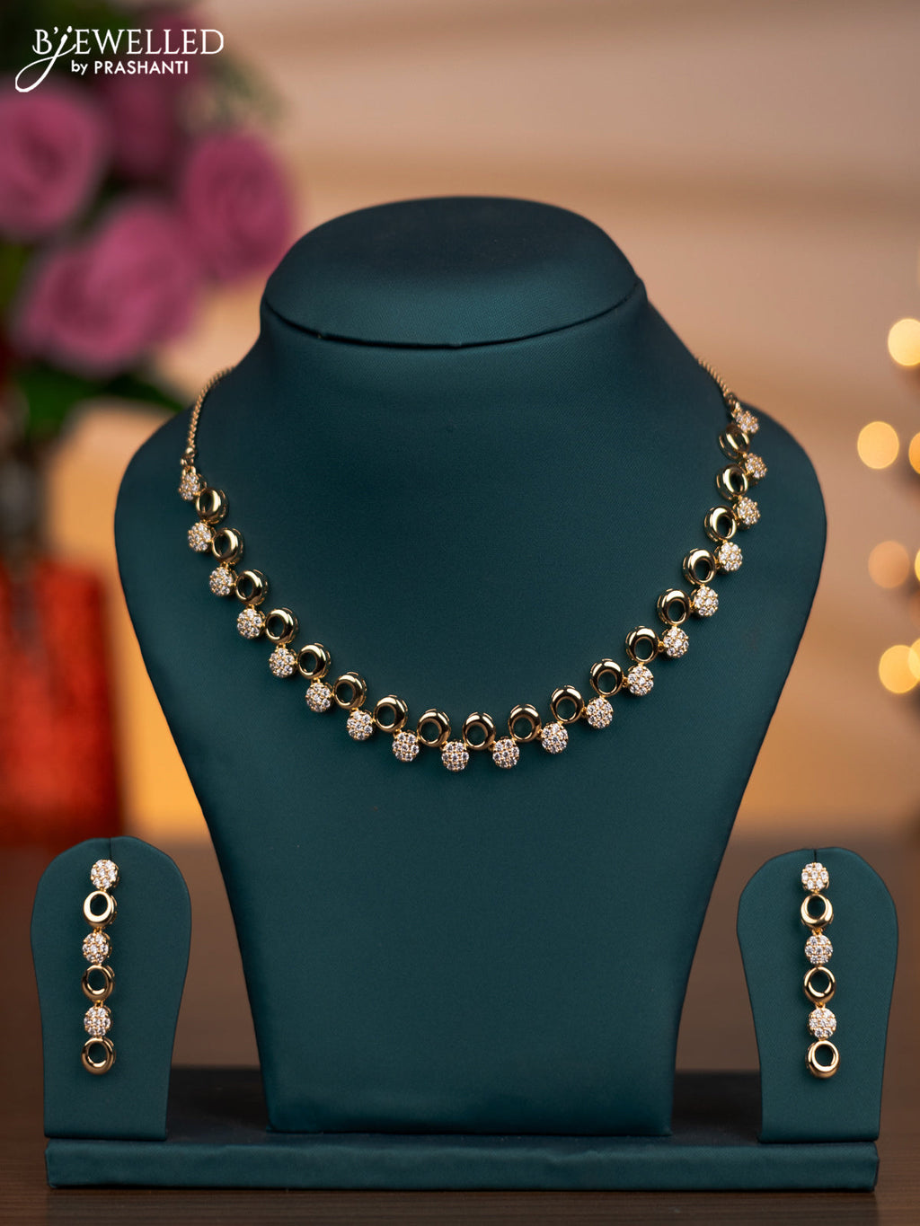 Zircon necklace with cz stones in gold finish