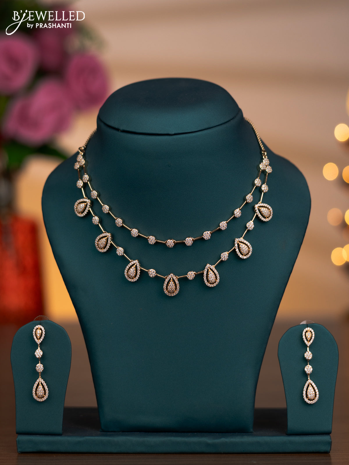Zircon double layer necklace with cz stones in gold finish