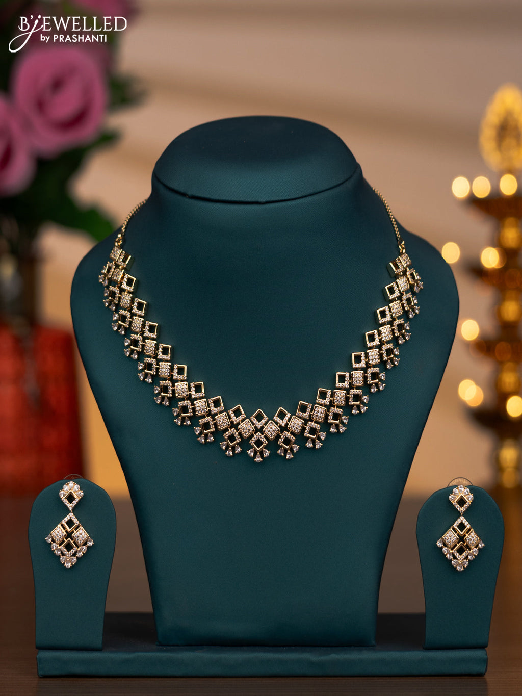 Zircon necklace with cz stones in gold finish