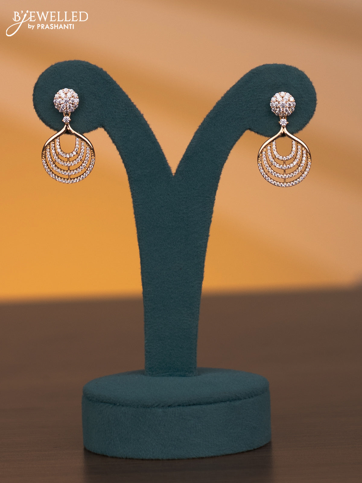 Zircon necklace with cz stones in gold finish