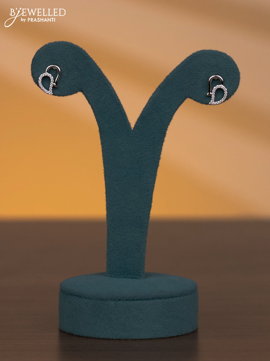 Zircon necklace manga pattern with cz stones