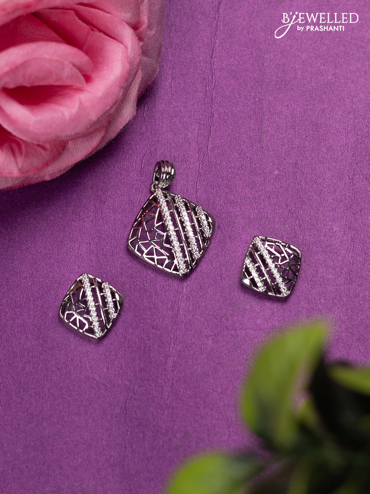 Zircon pendant set with cz stones