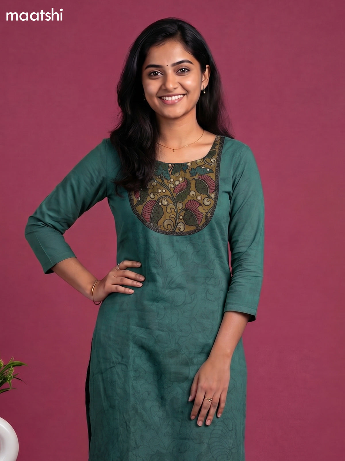 Sap Green and Black Cotton Kalamkari Printed Straight Suit