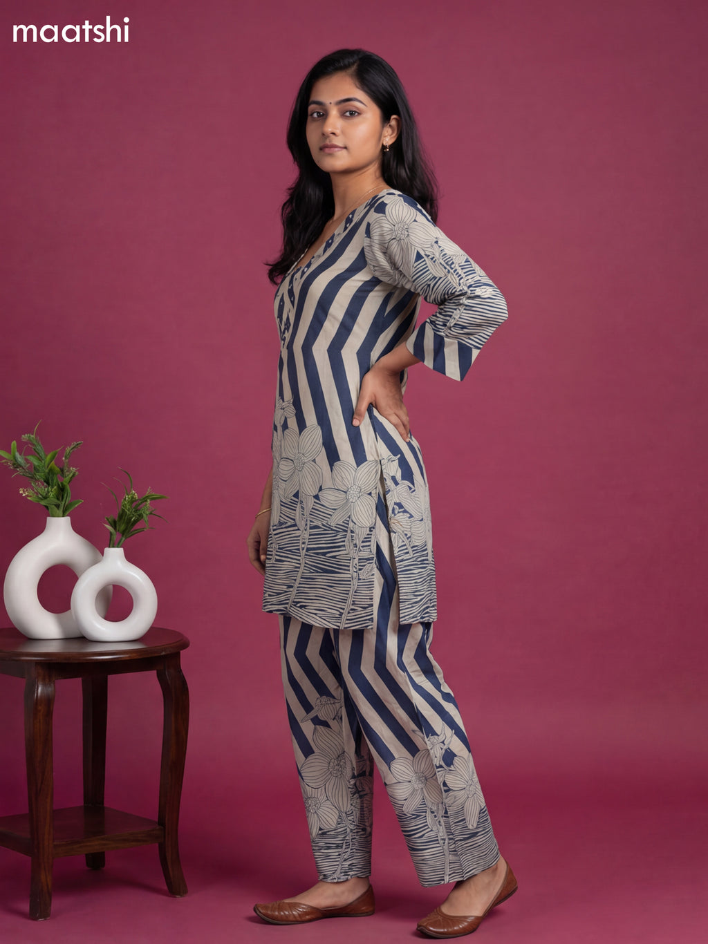 Off White and Navy Blue Cotton Printed & Simple Embroidery Work Co-Ord Set