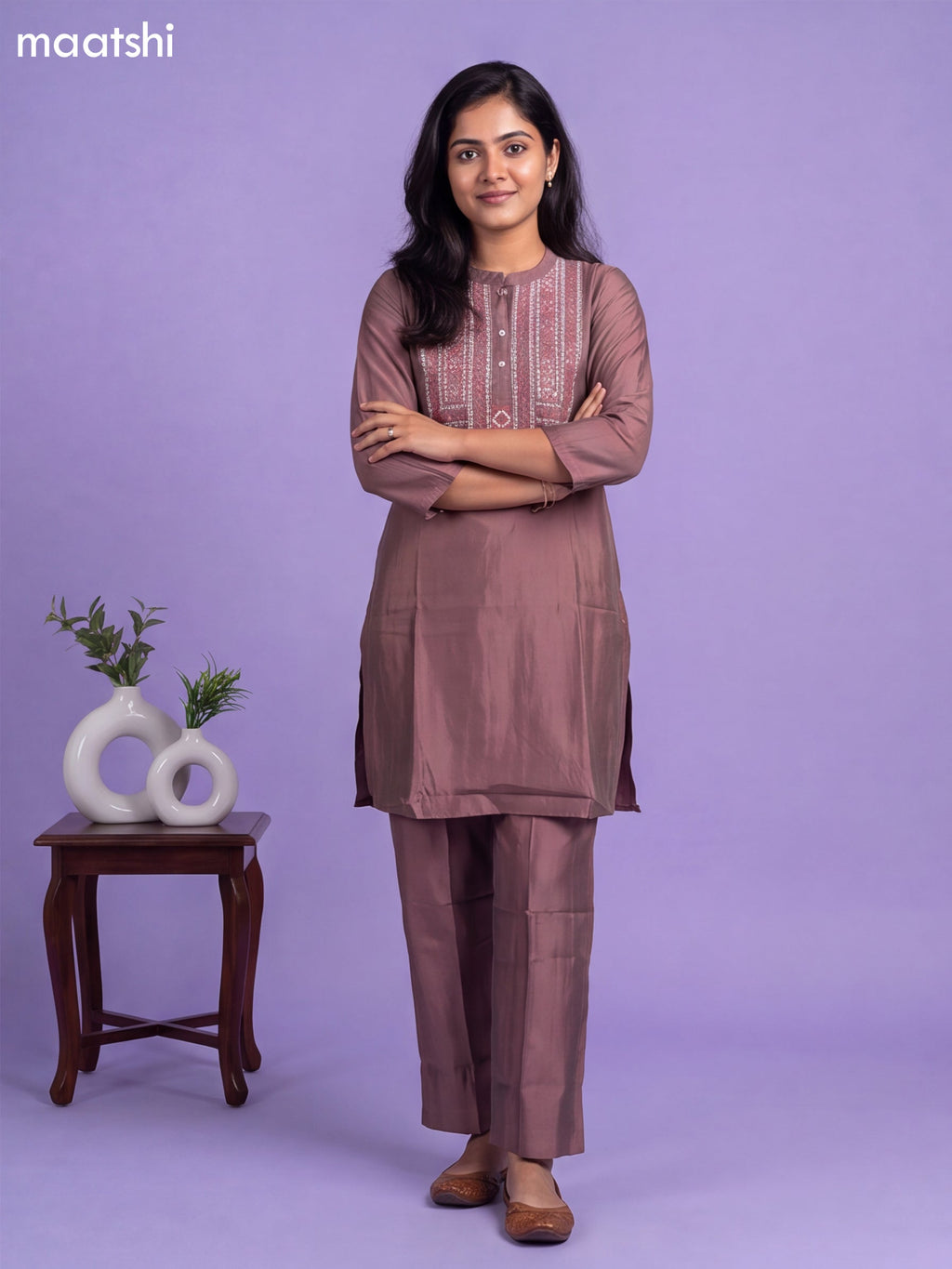 Mauve Pink Chanderi Embroidery Work Kurti & Bottom Set