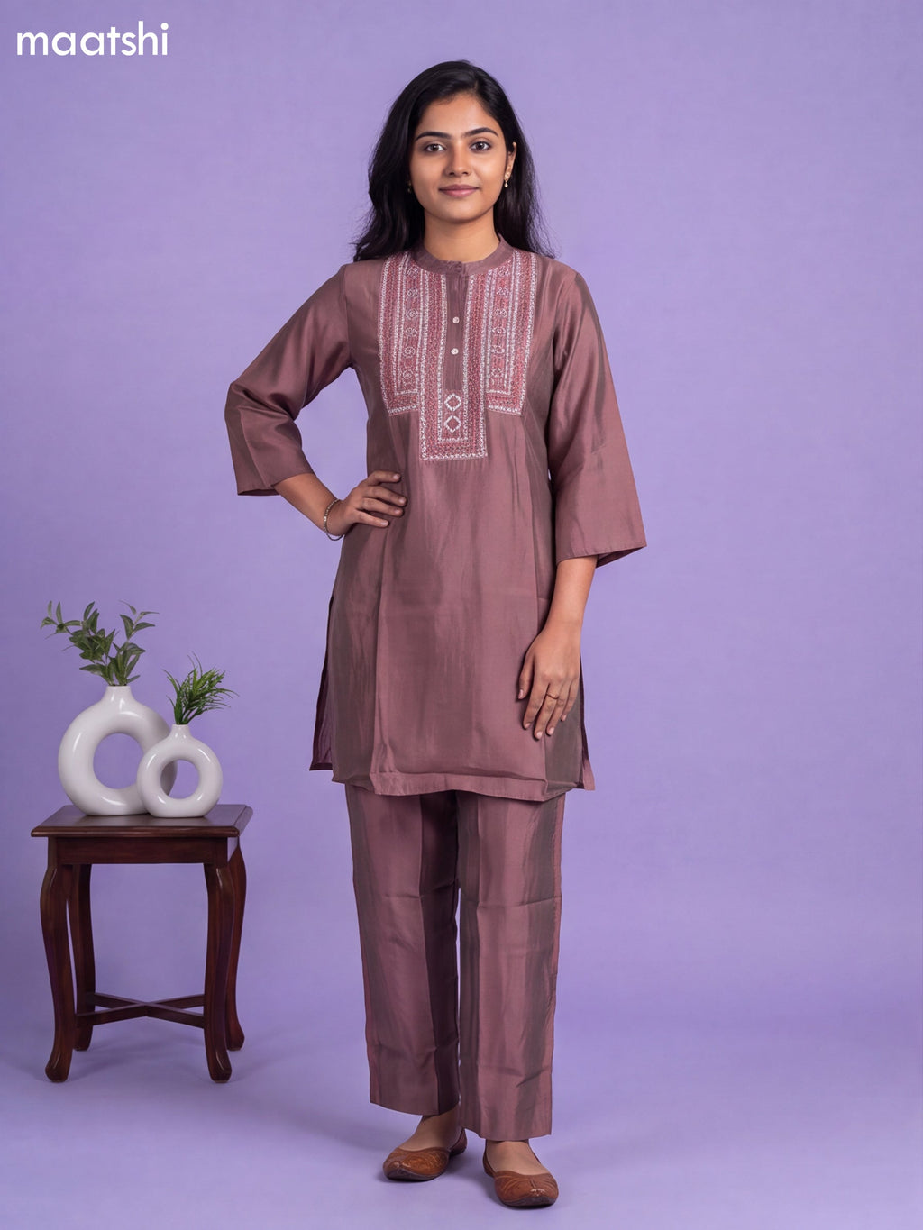 Mauve Pink Chanderi Embroidery Work Kurti & Bottom Set