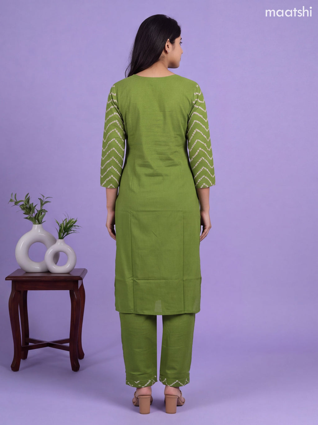 Green and Off White Cotton Bandhani Printed & Simple Embroidery Work Neck Pattern