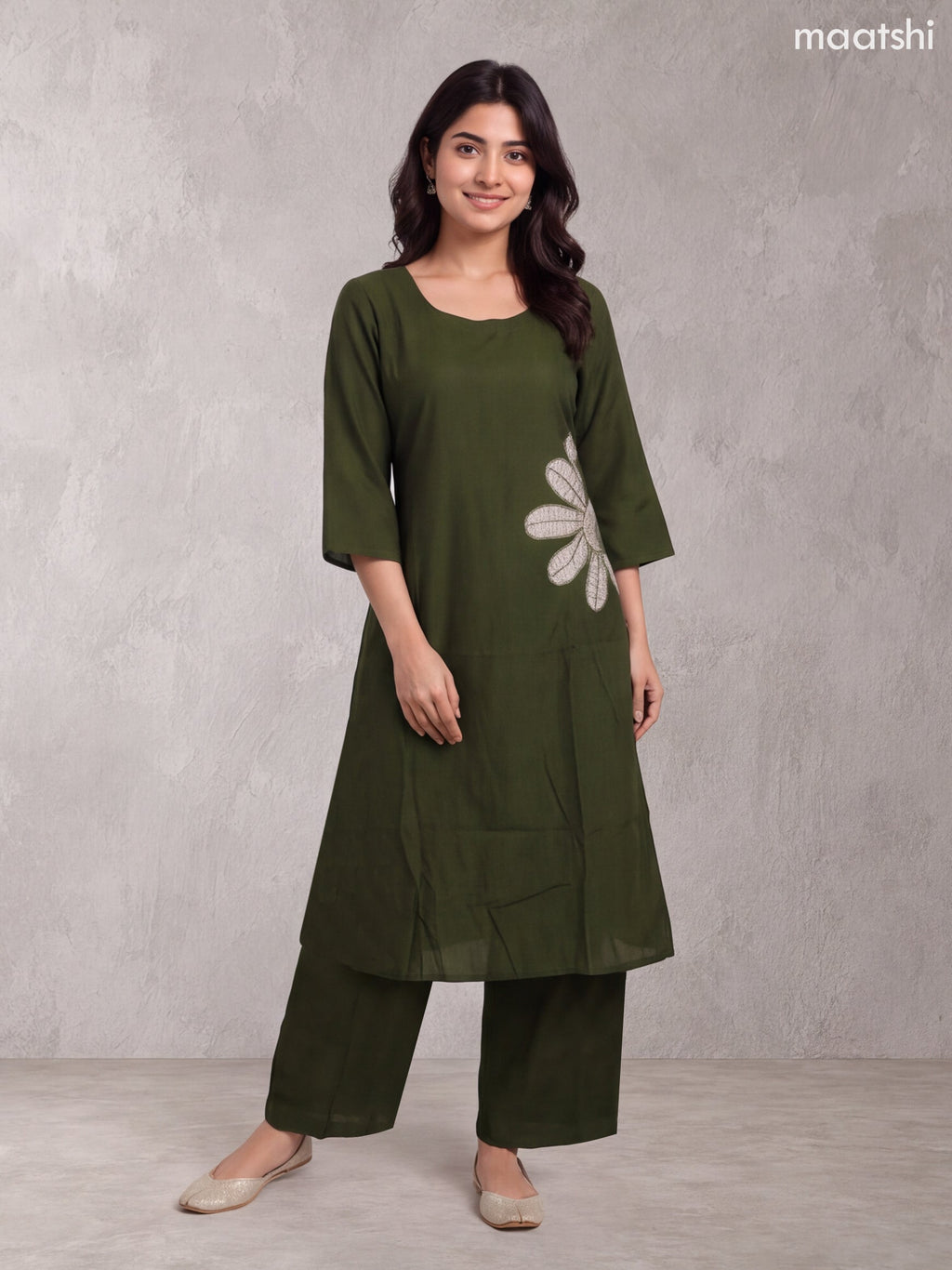 Dark Sap Green Chanderi Bold Floral Embroidery Work Kurti Set