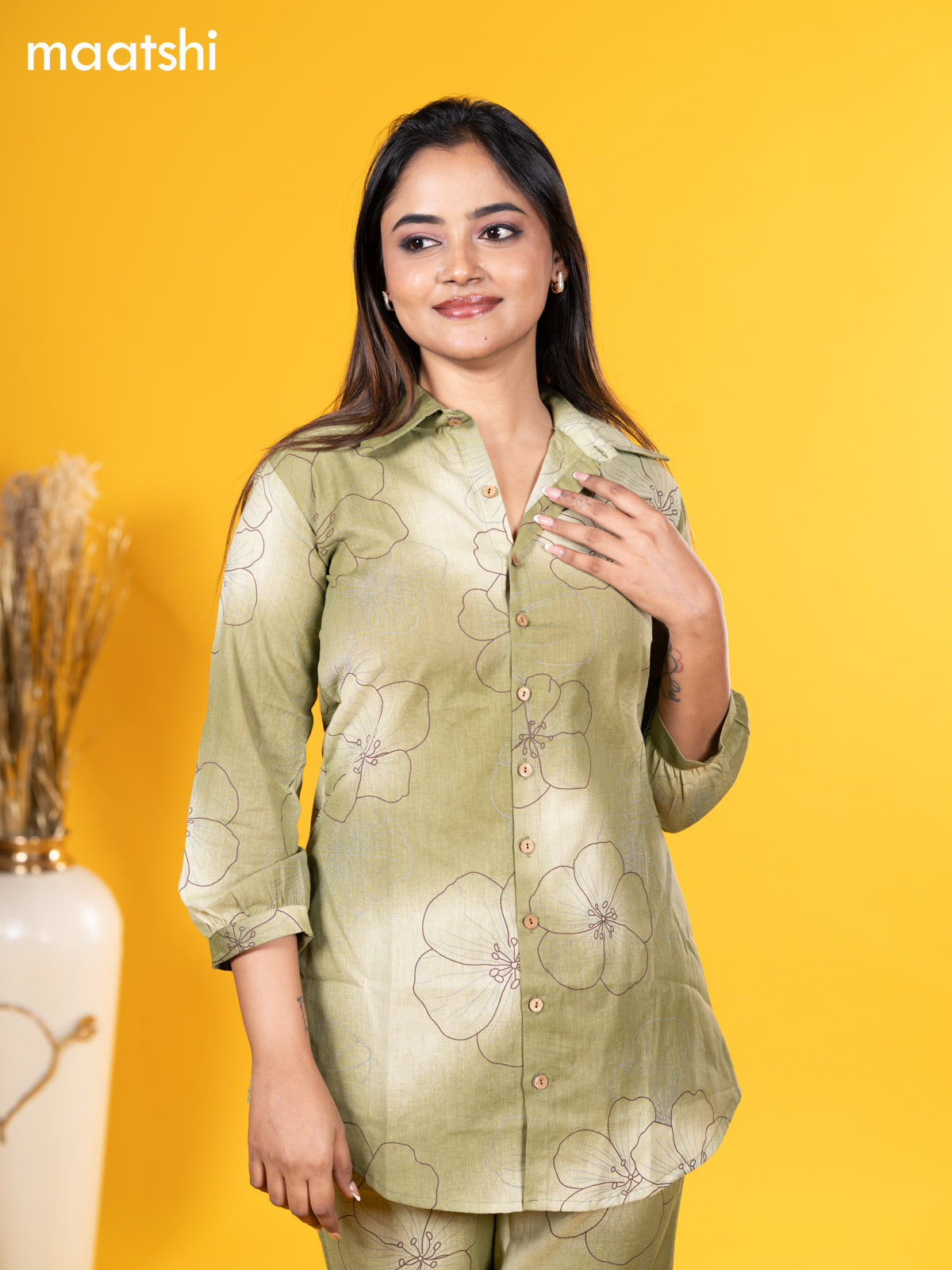 Cotton co-ord set sap green with allover floral prints & collar neck pattern and straight cut pant