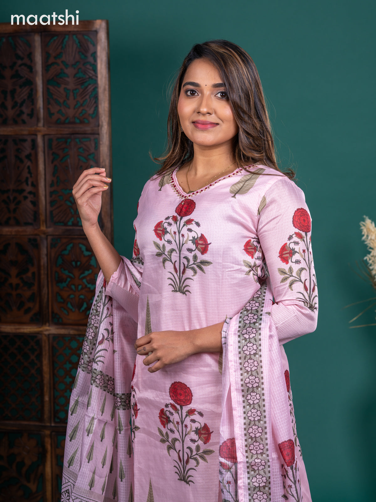 Kota salwar suit peach shade with butta prints & zardosi work v neck pattern and straight cut pant & kotta dupatta