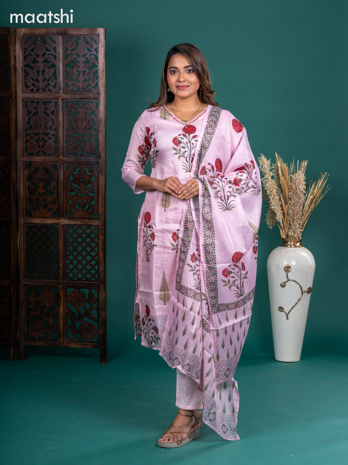 Kota salwar suit peach shade with butta prints & zardosi work v neck pattern and straight cut pant & kotta dupatta