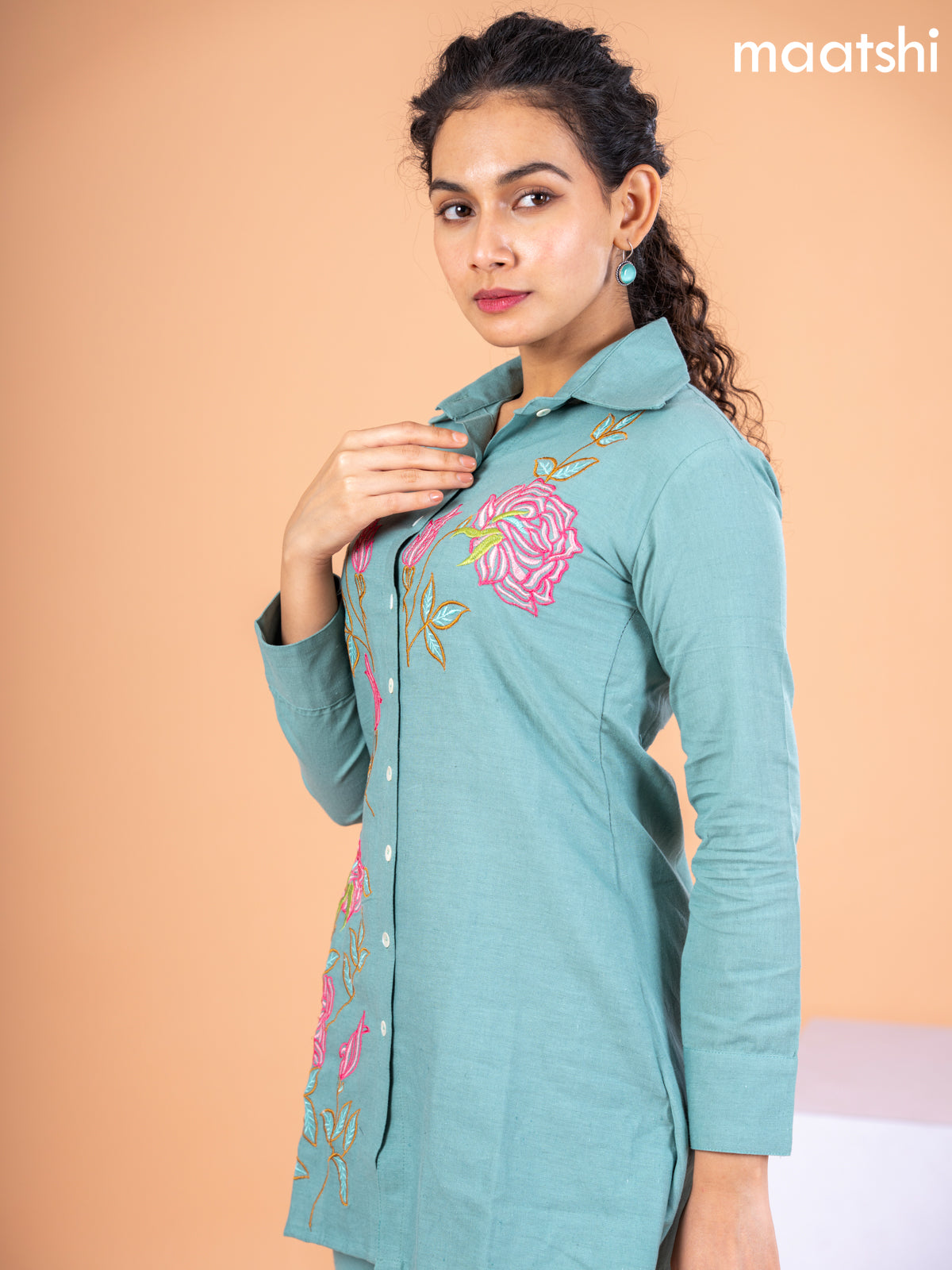 Cotton co-ord set pastel green shade with floral embroidery work & collar neck pattern and straight cut pant
