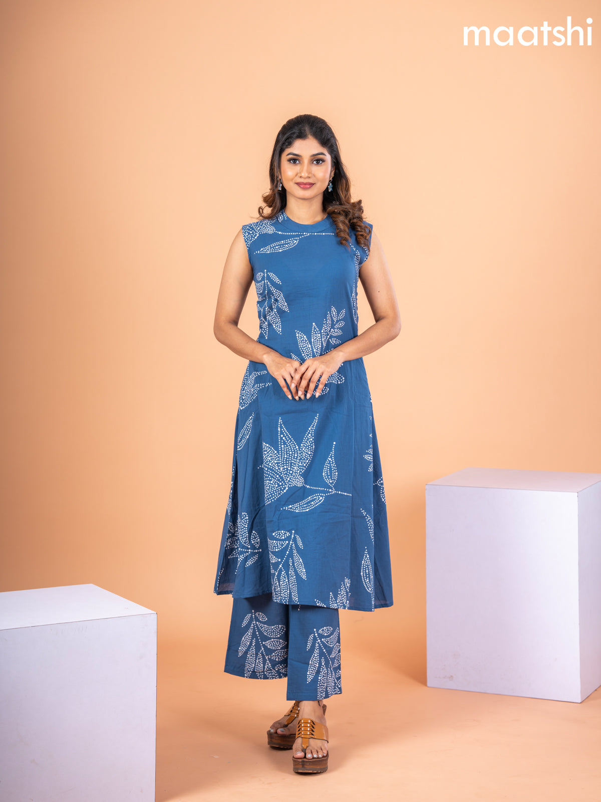 Cotton co-ord set blue with floral prints & simple neck pattern and straight cut pant & sleeve attached