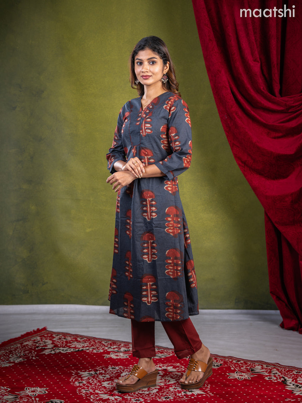 Anarkali cotton kurti set dark grey and rust shade with dabu butta prints & embroidery work v neck pattern and straight cut pant