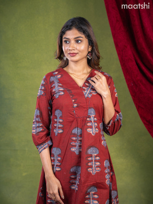 Anarkali cotton kurti set maroon and grey shade with dabu butta prints & embroidery work v neck pattern and straight cut pant