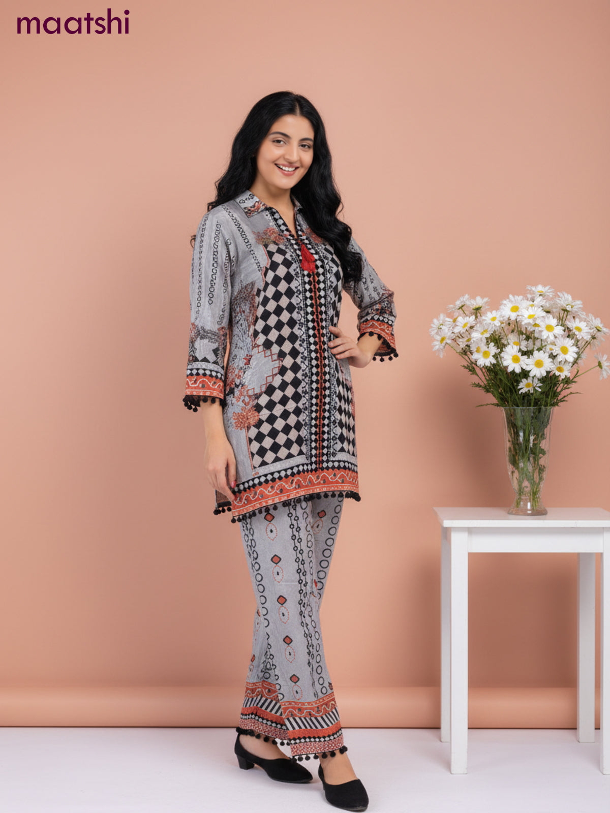 Short co-ord set grey shade with allover prints & collar neck pattern and straight cut pant