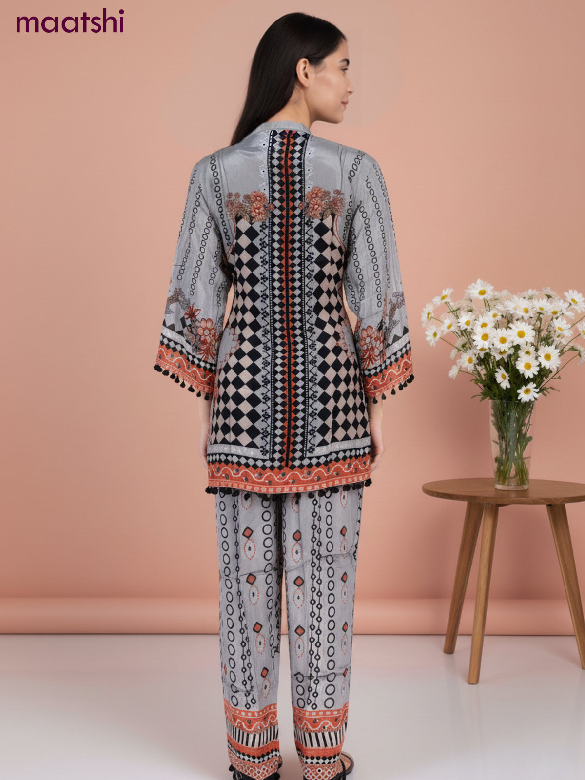 Short co-ord set grey shade with allover prints & collar neck pattern and straight cut pant