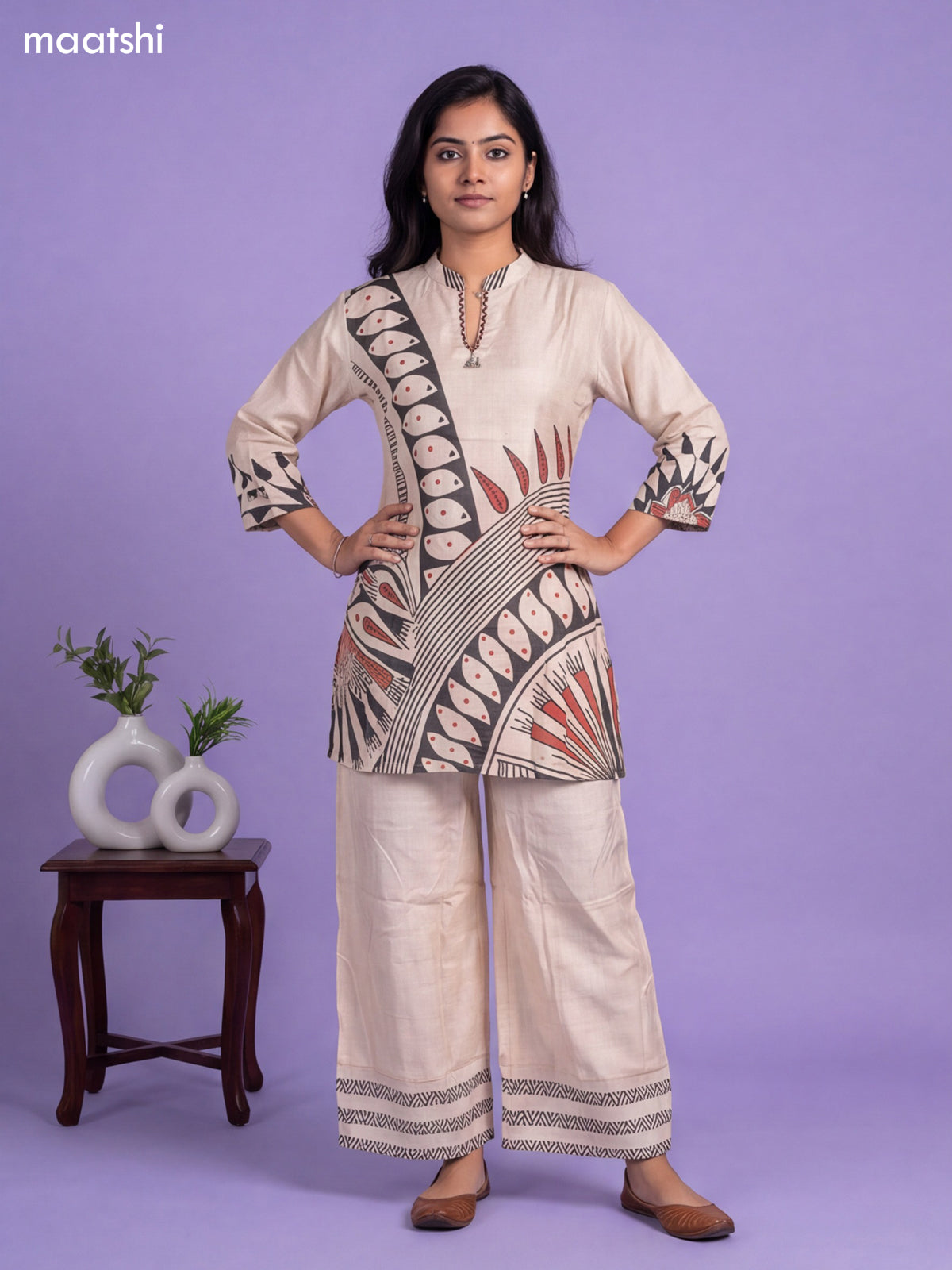 Cream Muslin Printed & Embroidery Work Neck Pattern Short Co-Ord Set