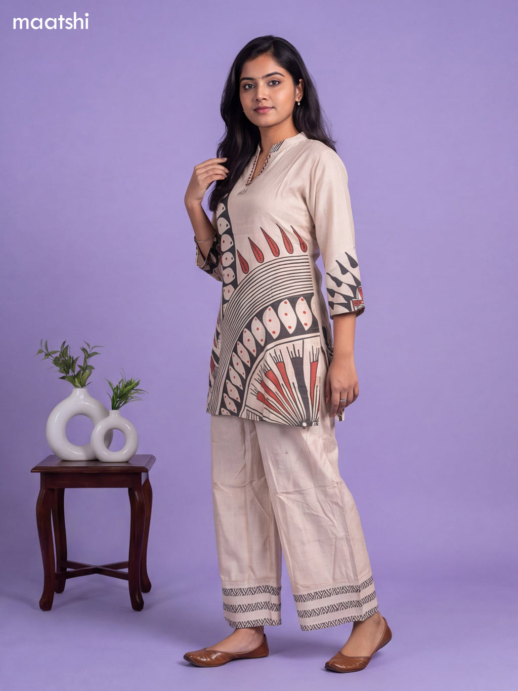 Cream Muslin Printed & Embroidery Work Neck Pattern Short Co-Ord Set