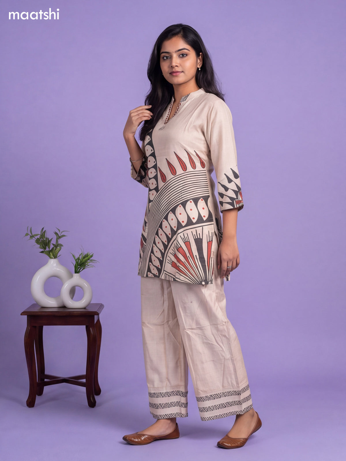 Cream Muslin Printed & Embroidery Work Neck Pattern Short Co-Ord Set