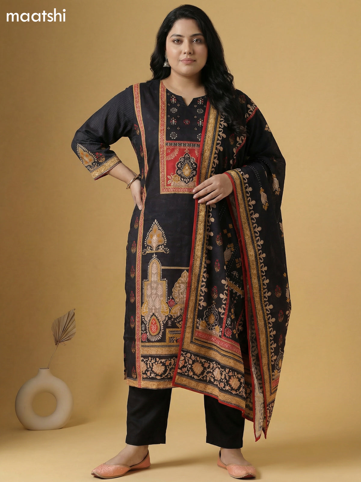 Black Muslin Foral Printed Straight Suit