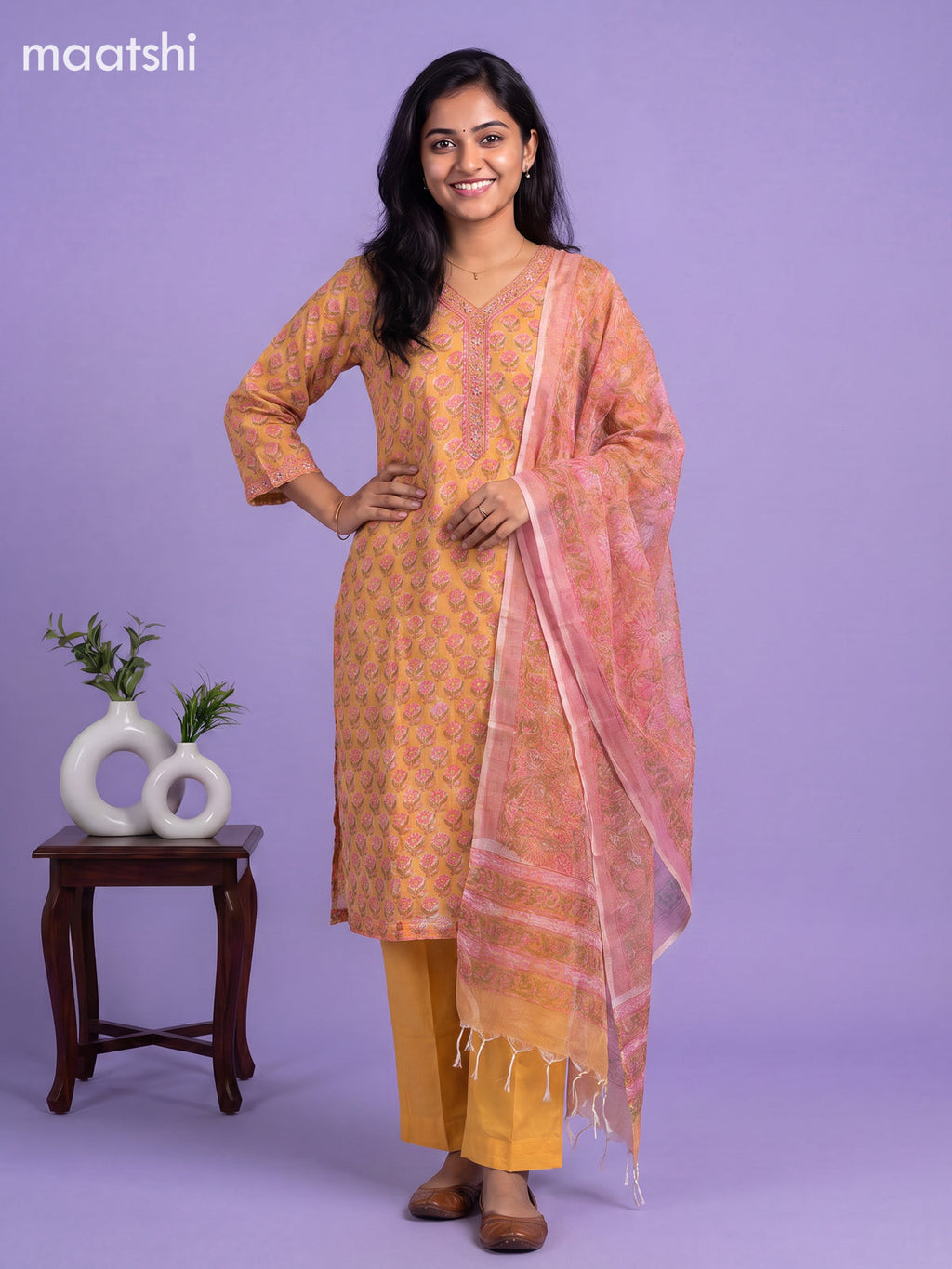 Sandal Kota Floral Printed Straight Suit